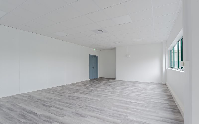Entrepôt & bureaux 172 m², GENNEVILLIERS – 8 rue Traversière