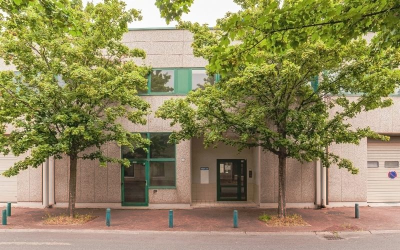 Entrepôt & bureaux 172 m², GENNEVILLIERS – 8 rue Traversière