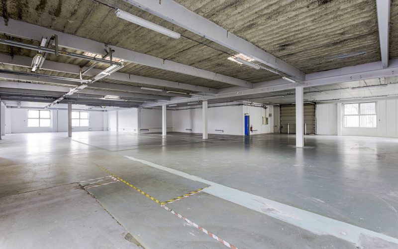 Entrepôt & bureaux 
            807 m², GENNEVILLIERS – 20 rue Traversière