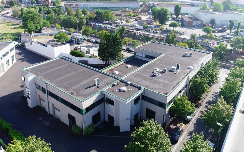 Entrepôt & bureaux 172 m², GENNEVILLIERS – 8 rue Traversière