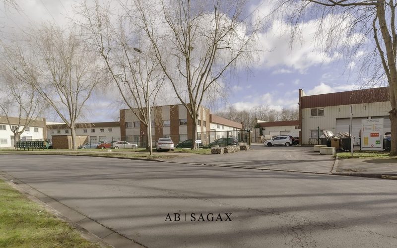 Entrepôt & bureaux 140 m² d'activités et de bureaux, LISSES – 5/7/9 Rue des Cerisiers