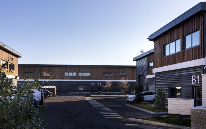 Entrepôt & bureaux 
            305 m², CORMEILLES-EN-PARISIS – 14 rue Georges Méliès