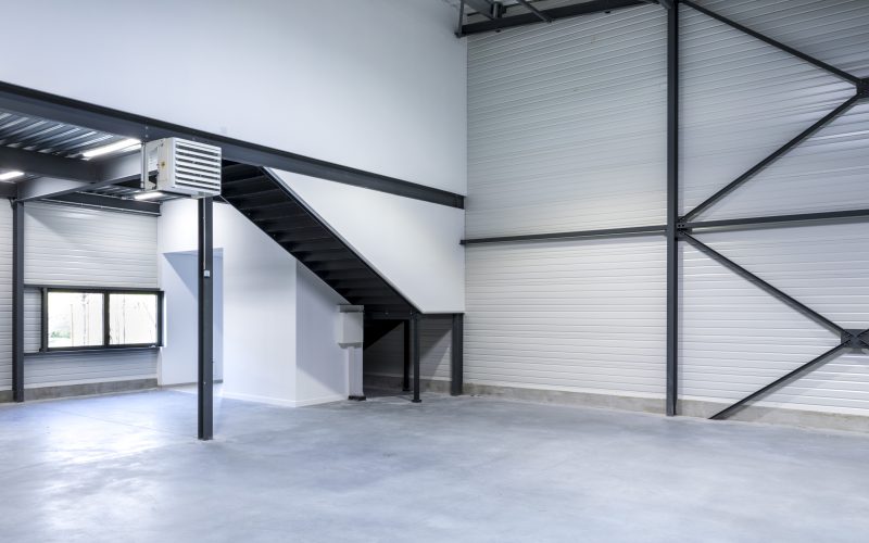 Entrepôt & bureaux 
            305 m², CORMEILLES-EN-PARISIS – 14 rue Georges Méliès