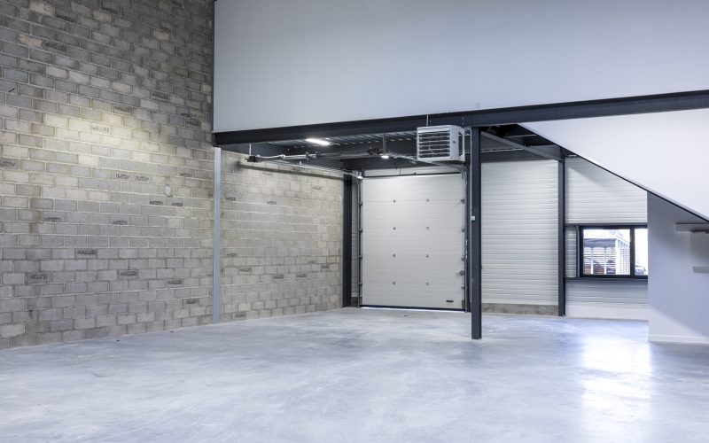 Entrepôt & bureaux 
            305 m², CORMEILLES-EN-PARISIS – 14 rue Georges Méliès