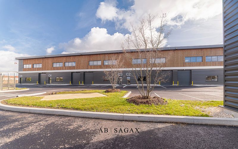 Entrepôt & bureaux de 305 m² à 915 m², CORMEILLES – 14 rue Georges Méliès