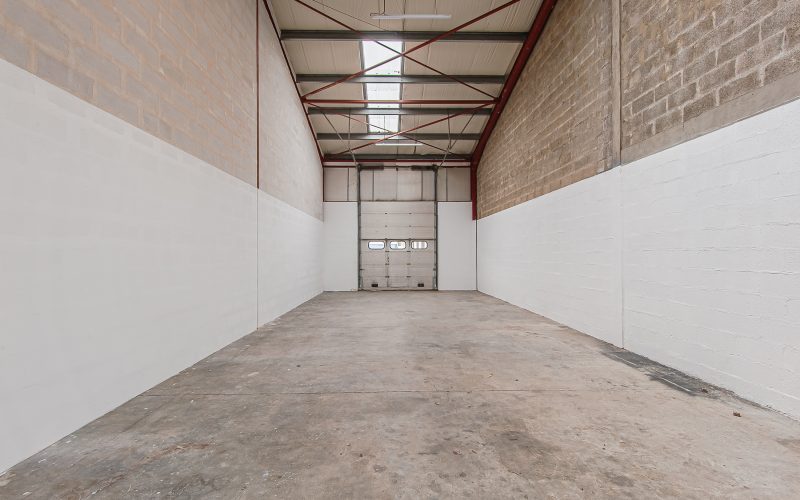 Entrepôt & bureaux 352m² d'activités et petits bureaux divisibles, GRIGNY – 7 Rue Jean Jacques Rousseau