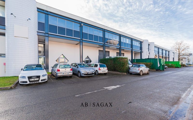 Entrepôt & bureaux 
            Entre 382 m² et 1 149 m², ÉLANCOURT – 65 avenue Georges Politzer