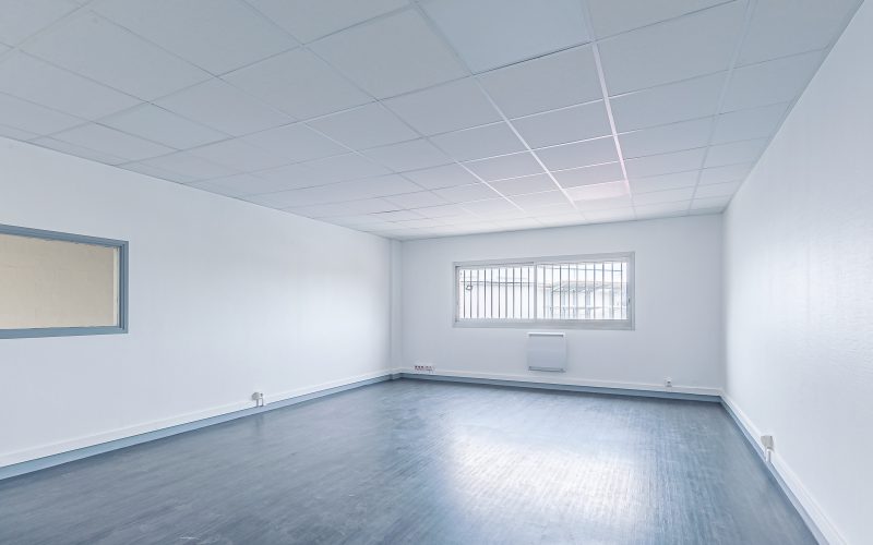 Entrepôt & bureaux 226 m² d'activités et de bureaux, LISSES- 14 Rue des Cerisiers