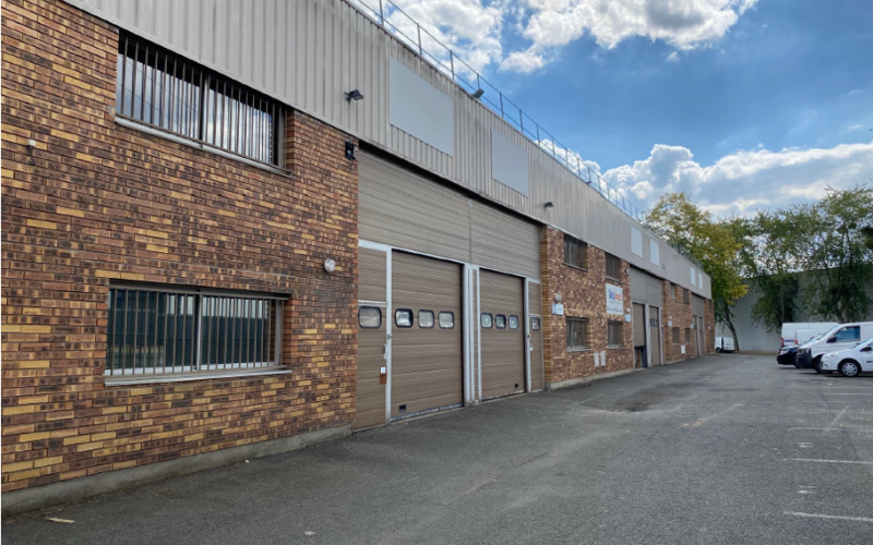 Entrepôt & bureaux 226 m² d'activités et de bureaux, LISSES- 14 Rue des Cerisiers