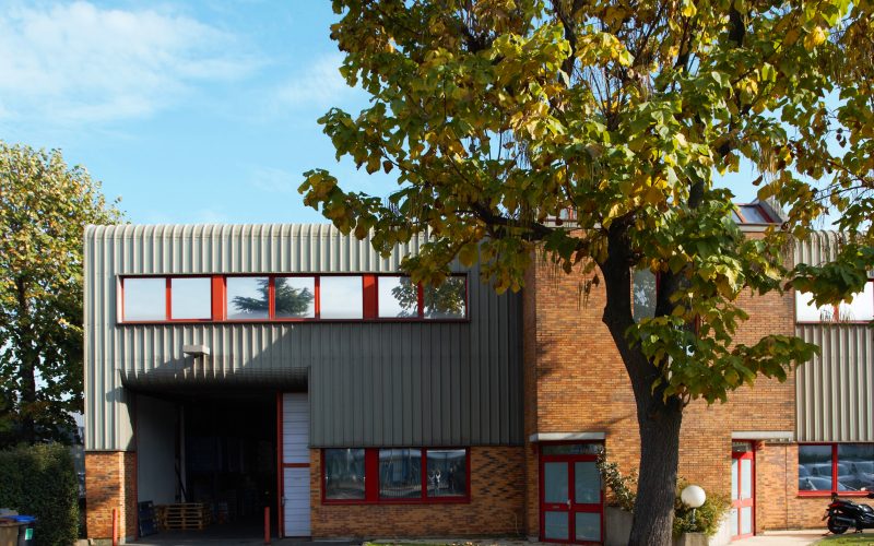 Entrepôt & bureaux 
            1 044 m², BLANC-MESNIL – 19 avenue Albert Einstein