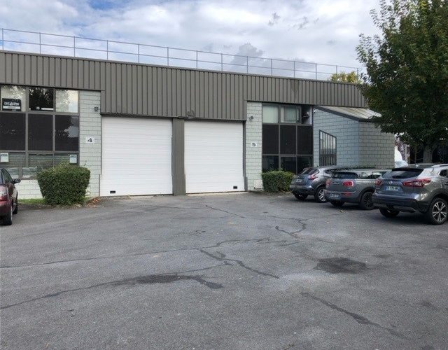 Entrepôt & bureaux 350m², COLLEGIEN – ZI des portes de la forêt