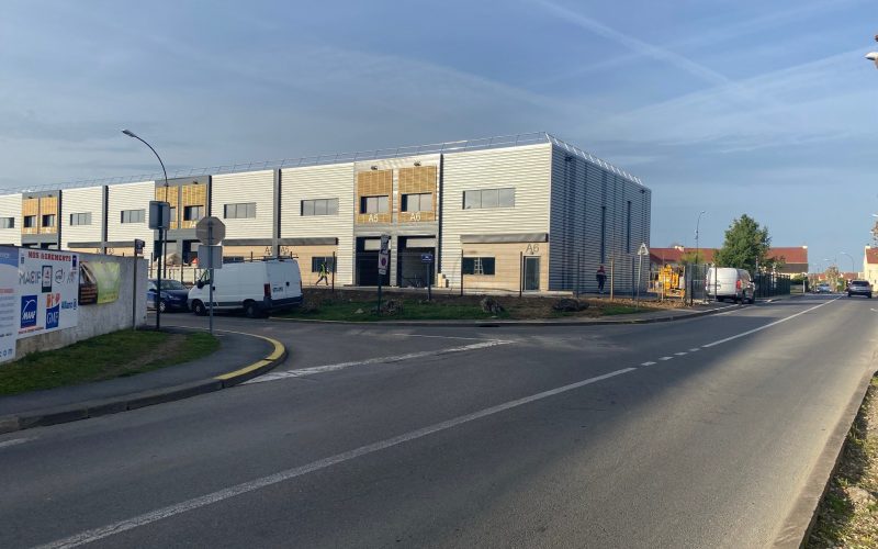 Entrepôt & bureaux 2 368 m² divisibles à partir de 285 m², 46 avenue des Gardes Messiers 91360 VILLEMOISSON SUR ORGE