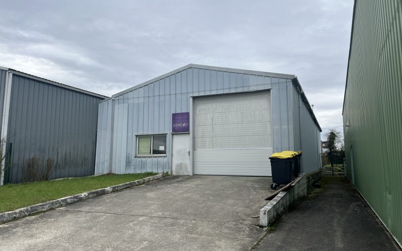 Entrepôt & bureaux 250 m² & 500 m², MAGNY EN VEXIN – 15 rue Gutenberg