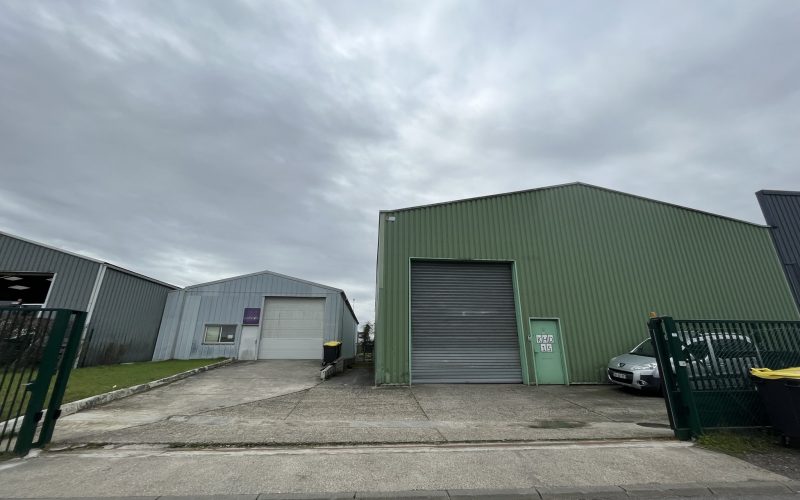 Entrepôt & bureaux 250 m² & 500 m², MAGNY EN VEXIN – 15 rue Gutenberg