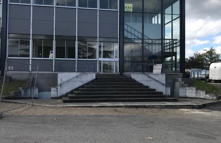 Entrepôt & bureaux 6 300 m² non divisibles, Rue de la Prairie – 91140 VILLEBON SUR YVETTE