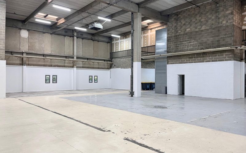 Entrepôt & bureaux 
            732 m², SARCELLES – 9 rue de l’Escouvrier