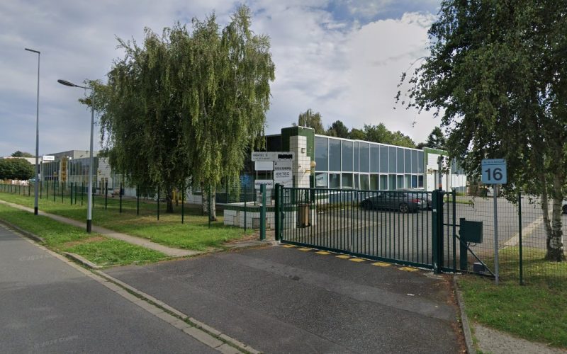 Entrepôt & bureaux 
            320 et 650 m² d'activités, VILLEBON-SUR-YVETTE – 16-18 avenue de la Baltique
