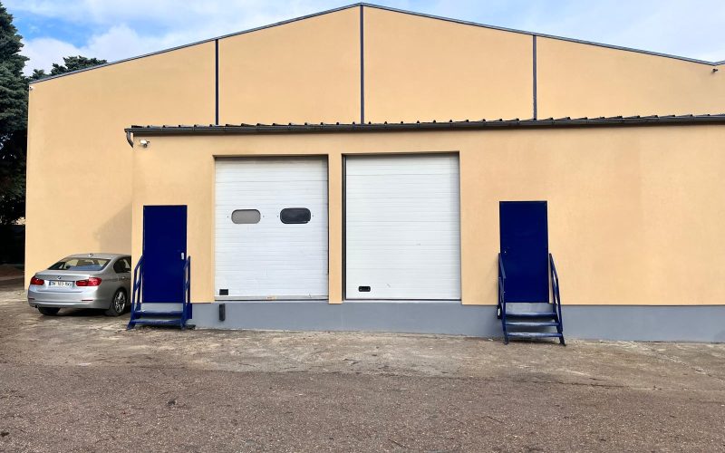 Entrepôt & bureaux 
            248 m², EAUBONNE – 9 rue Louis Armand