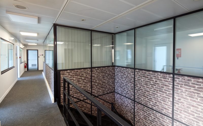 Entrepôt & bureaux 
            2 348 m², MORANGIS – 8 rue du Dr Jean Charcot