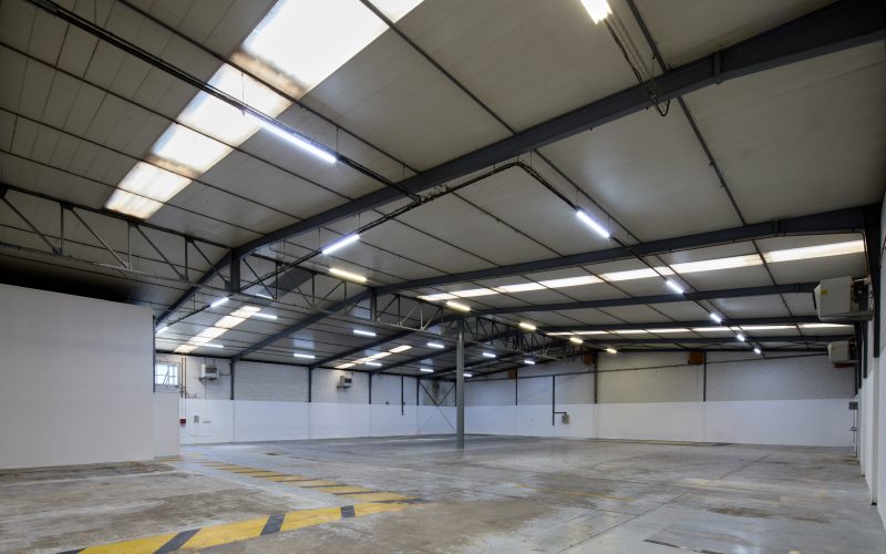 Entrepôt & bureaux 
            2 348 m², MORANGIS – 8 rue du Dr Jean Charcot