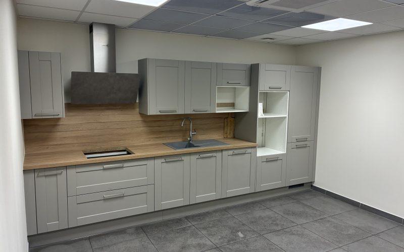 Entrepôt & bureaux 
            1 600 m² et 1 200 m², CORBEIL-ESSONNE 1 rue Fernand Raynaud