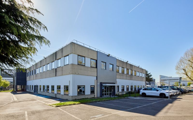 Entrepôt & bureaux 
            1 819 m², NANTERRE – 6 rue des Peupliers