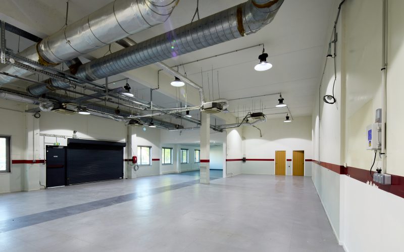 Entrepôt & bureaux 
            1 819 m², NANTERRE – 6 rue des Peupliers