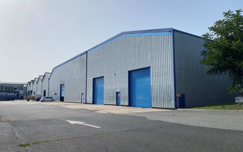 Entrepôt & bureaux 
            1 600 m², CORBEIL-ESSONNE 1 rue Fernand Raynaud