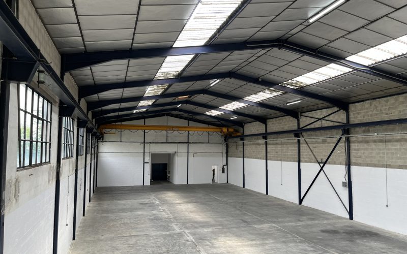 Entrepôt & bureaux 
            670 m², MORANGIS – 3 avenue Ferdinand de Lesseps
