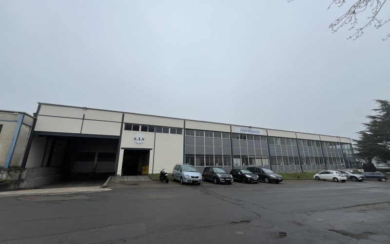 Entrepôt & bureaux 
            6 300 m² divisibles, VILLEBON-SUR-YVETTE – Rue de la Prairie