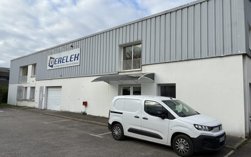 Entrepôt & bureaux 
            1 470 m² dont 1 170 m² et 300 m² de bureaux, BUC – 438 rue Audemars